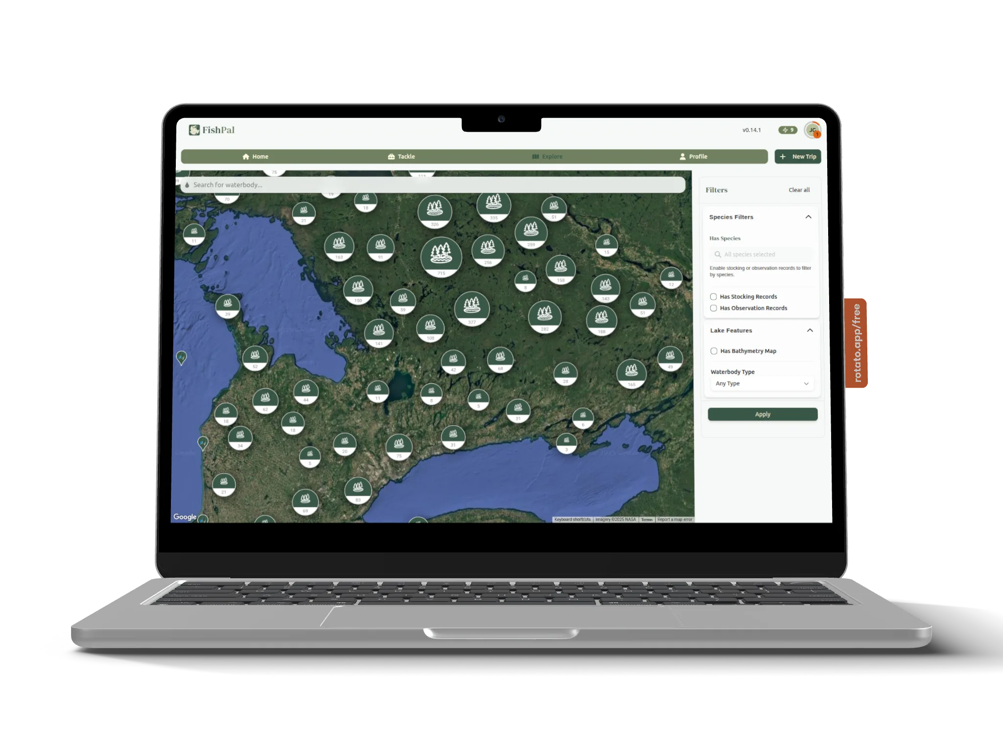 FishPal desktop application showing fishing hotspots map